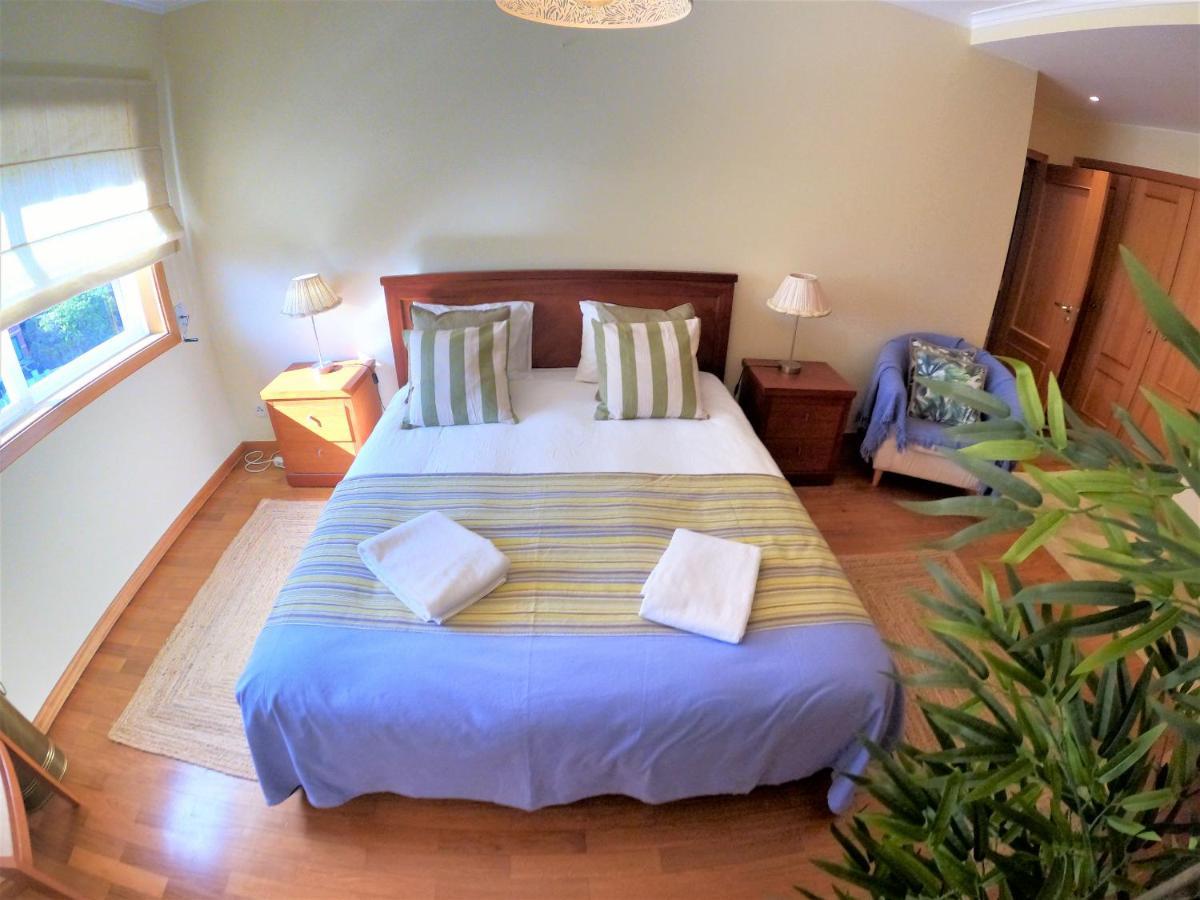Lisbon 2 bedroom apartment with balcony in Algés Exterior foto