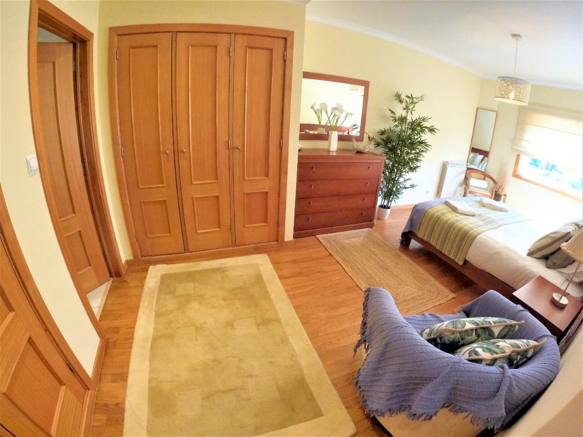 Lisbon 2 bedroom apartment with balcony in Algés Exterior foto